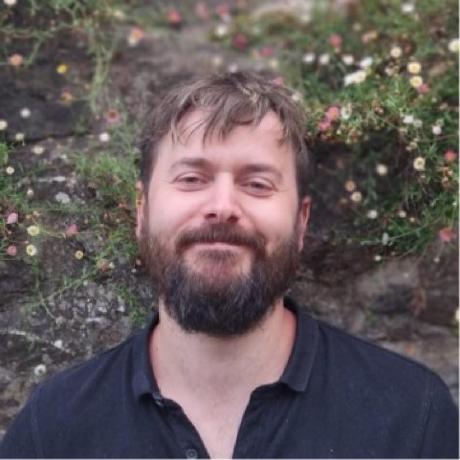 @simondevenish